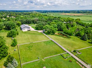 5908 Edgewood Rd, Crystal Lake, IL 60012