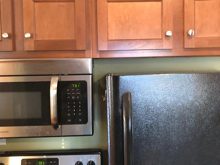 Lots of kitchen storage