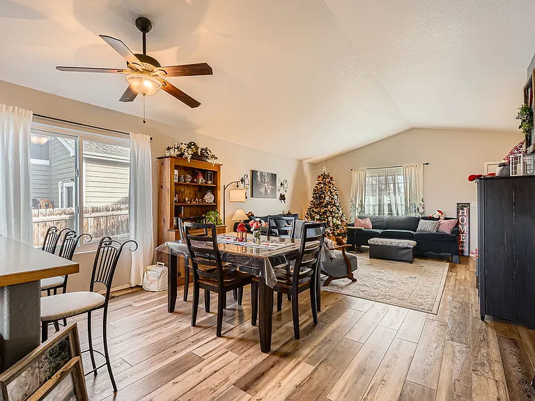 1550 Rancher Dr — Photo 2