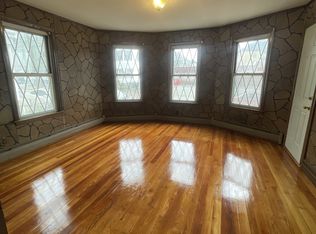 60 Hathaway St #1, New Bedford, MA 02746