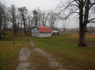 542 McCoy St, Spencer, TN 38585