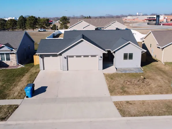 529 13th St SW, Le Mars, IA 51031