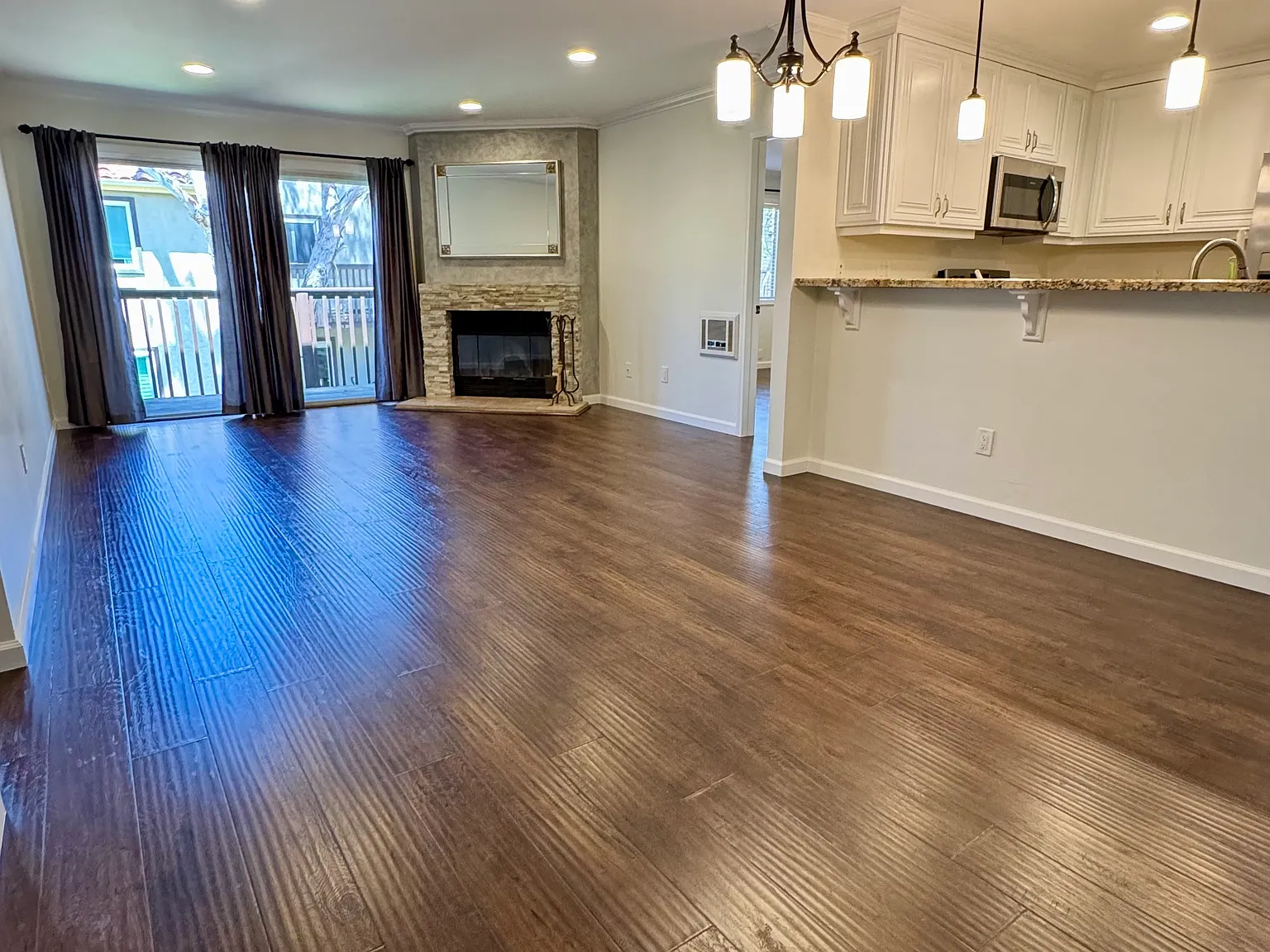 2 bed, 1022 sqft, $3,500 — Photo 3