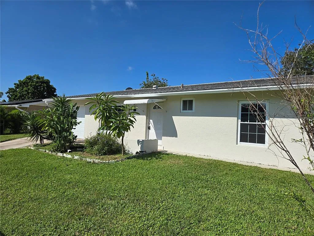 2 bed, 2.0 bath, 916 sqft, $1,900 — Photo 1