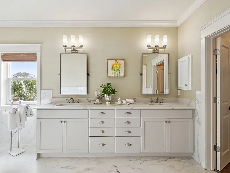 38 White Cliffs Blvd — Photo 15