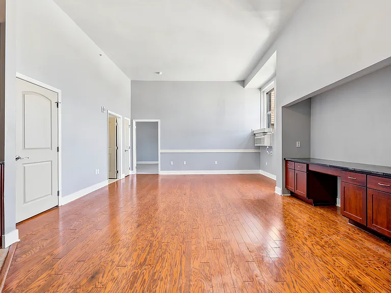 171 Grape St — Photo 7
