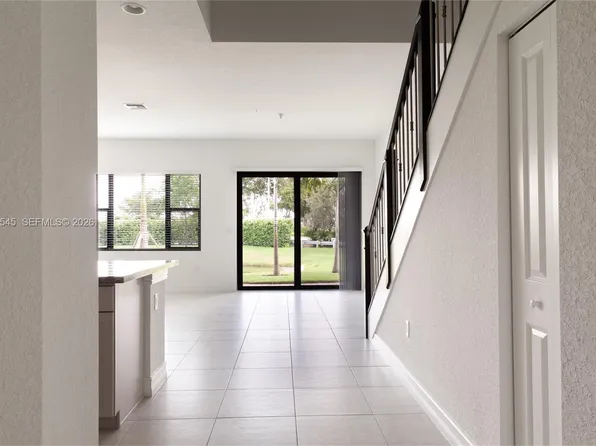 11340 SW 16th St #11340, Hollywood, FL 33025