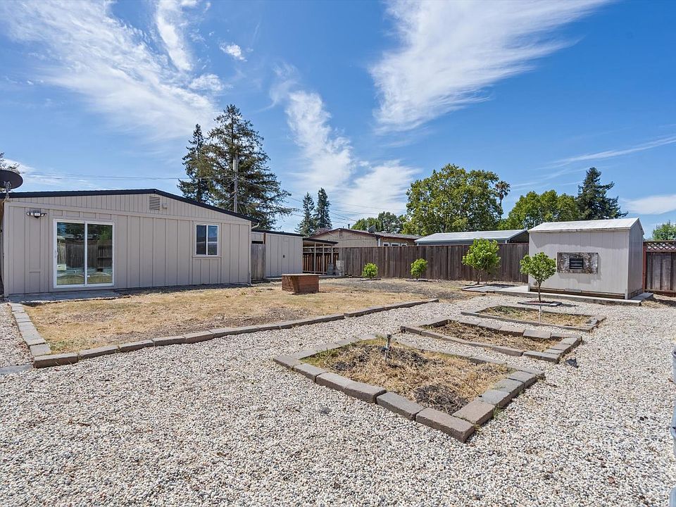 1st image of 745 Camellia Court