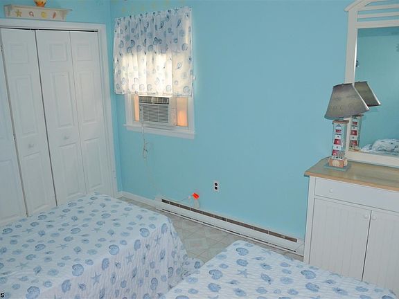 4th image of 1733 Haven Ave #A