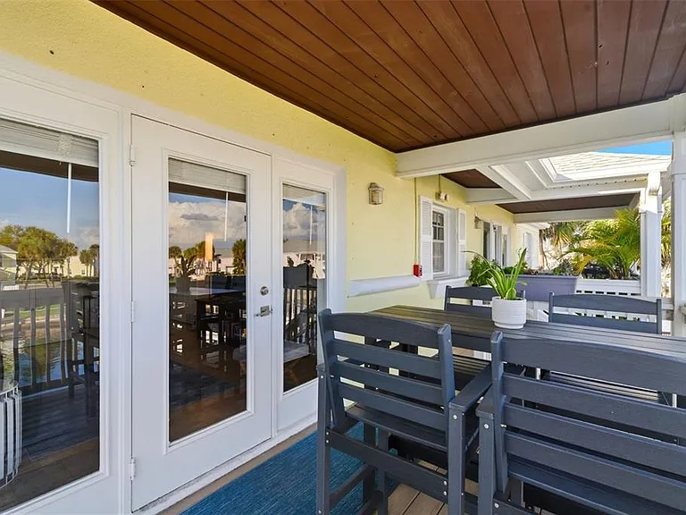5174 Beach Dr SE #D — Photo 25