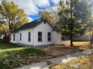 308 N Hall St, Valentine, NE 69201