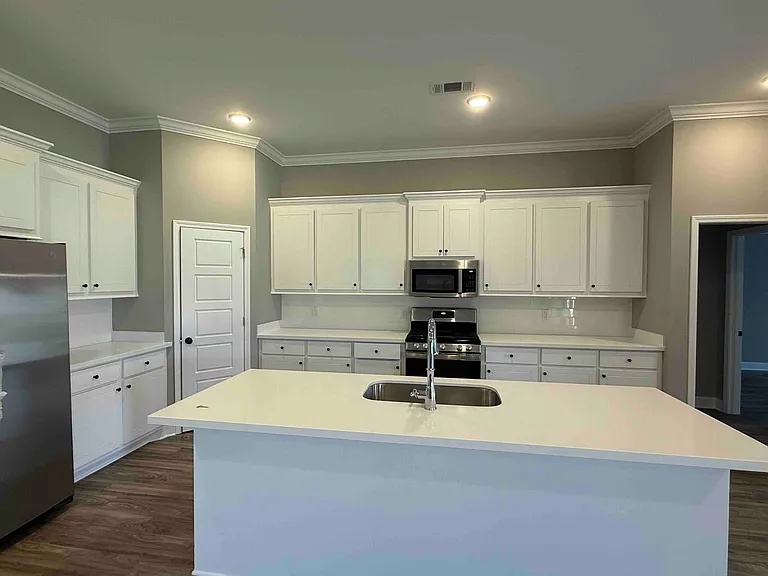573 Patrick Farms Dr — Photo 6