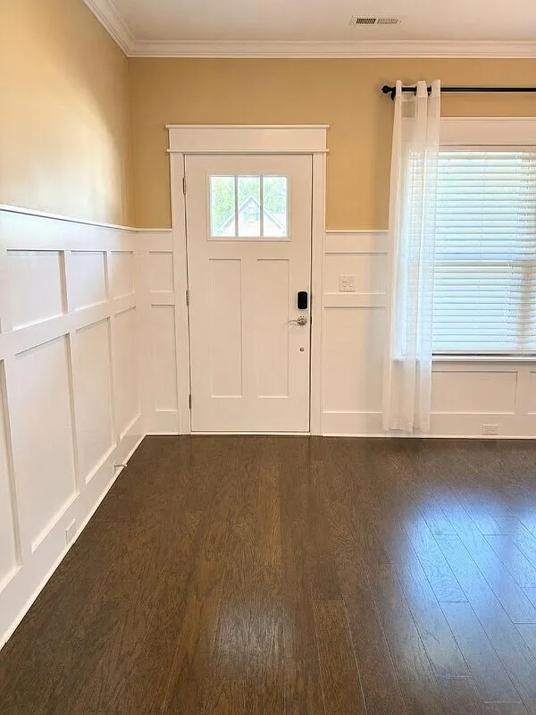 3 bed, 2.0 bath, 1728 sqft, $2,200 — Photo 2