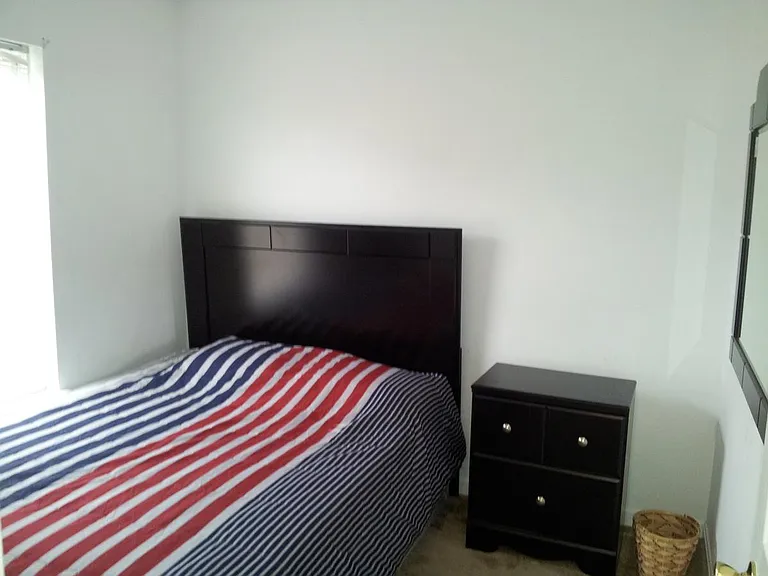 300 Sunset Dr #B — Photo 16