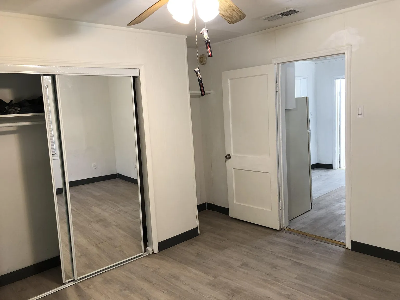 116 W College Ave — Photo 4
