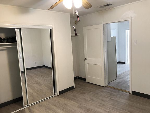 4th image of 116 W College Ave