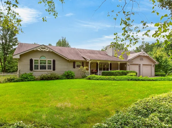 4240 Snow Rd, Bridgman, MI 49106