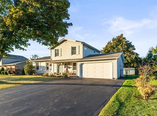 225 Carmas Dr, Rochester, NY 14626