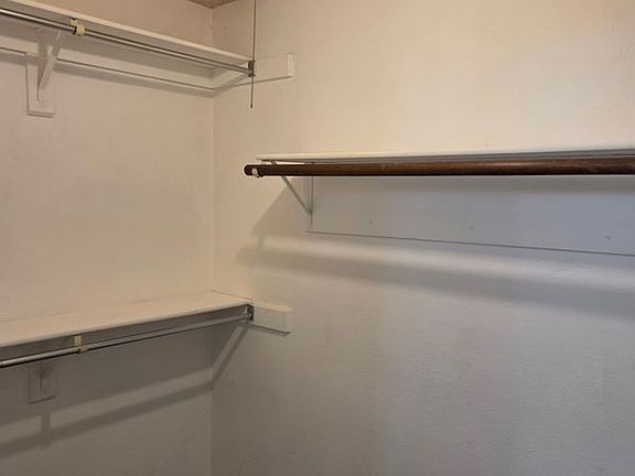 4th image of 10722 W Berry Ave