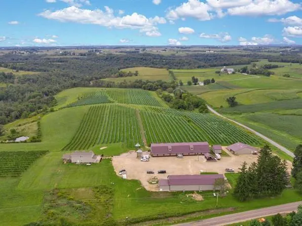 S3424 Peterson Lane, Viroqua, WI 54665