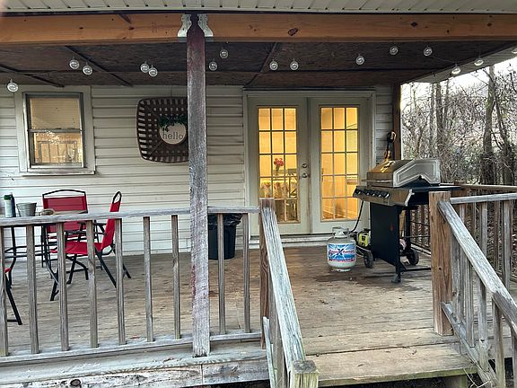 4th image of 610 Reno St