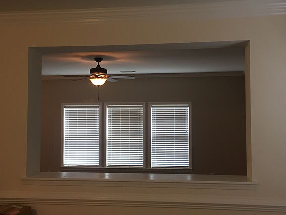 View Formal Sit to living rm