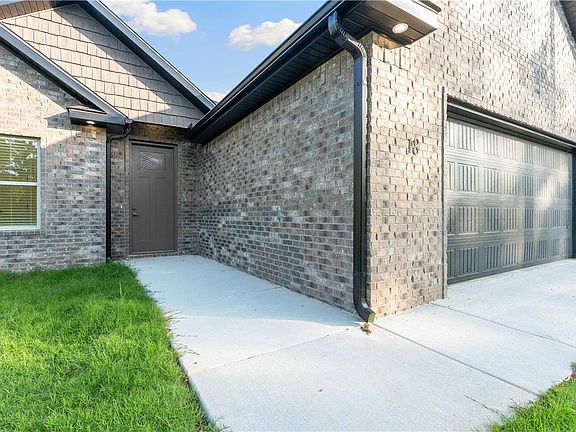 5th image of 18 Beith Ln