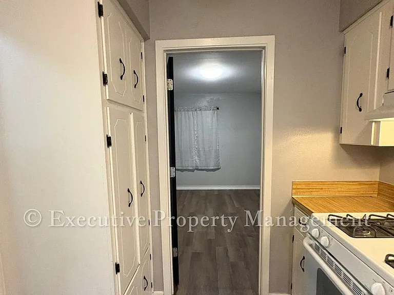 410 Jeffrey Ln — Photo 19