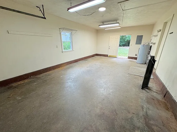 2361 Seaboard Rd — Photo 33