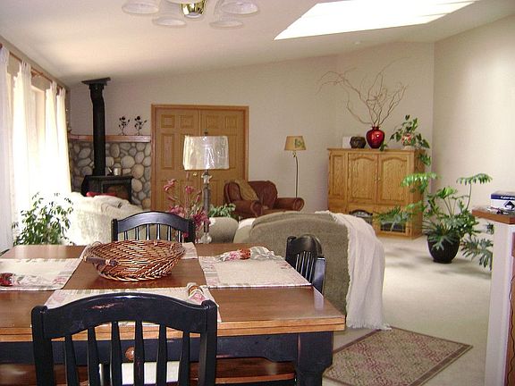 Entry from garage-bright!