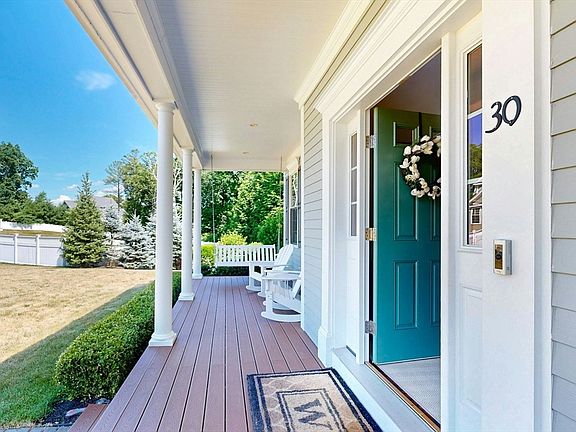 3rd image of 30 Horseshoe Ln