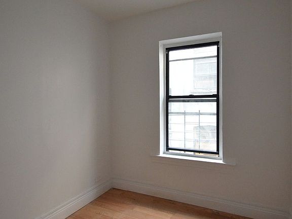 5th image of 505 W 135th St #33