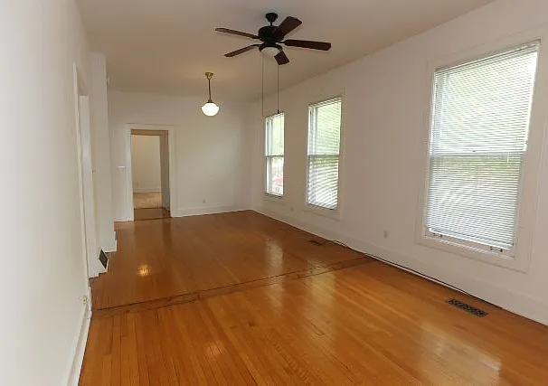 1111 W Roscoe St #2 — Photo 11