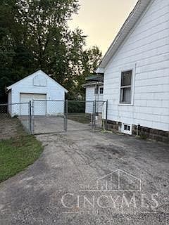 4th image of 49 S Wood St