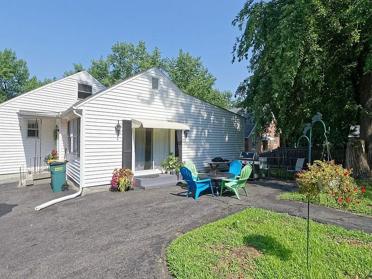 263 N Greenbush Rd — Photo 14