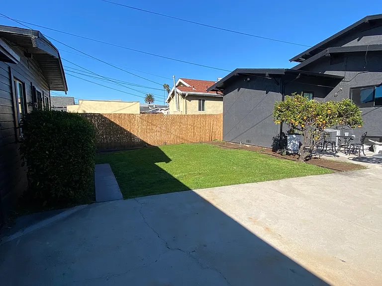 2215 8th Ave — Photo 12