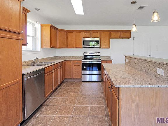3rd image of 26057 Coronation Dr
