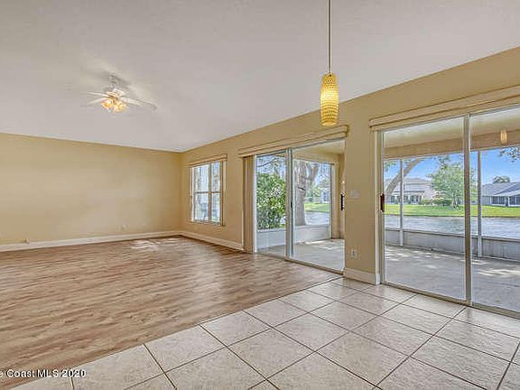 5th image of 1101 Rock Springs Dr