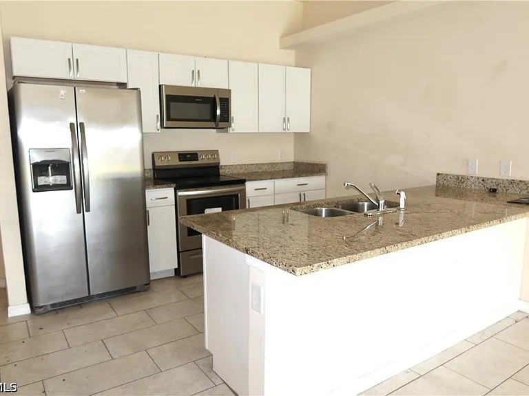 1109 Andalusia Blvd — Photo 2