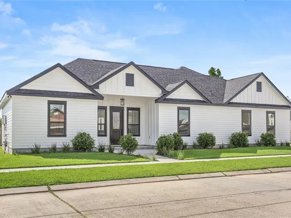 3613 Campagna Dr, Chalmette, LA 70043
