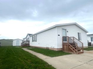 8462 Anthony Dr #998, Newport, MI 48166