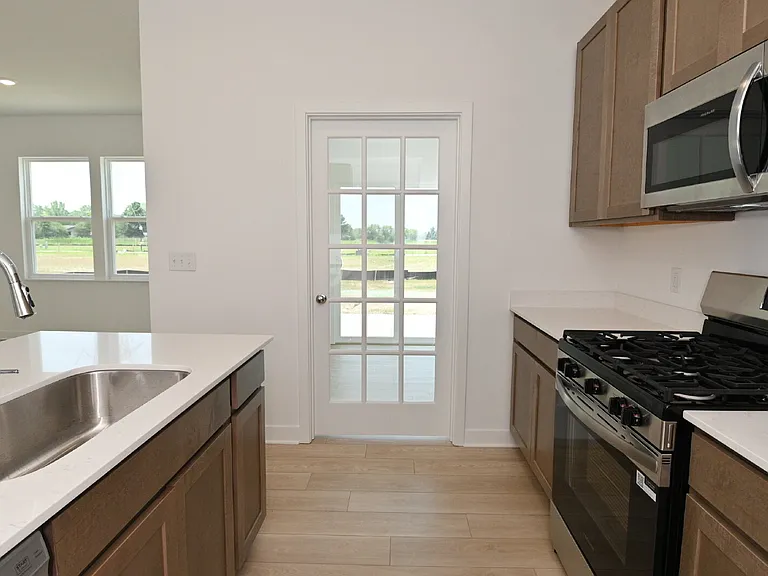 8118 Ridge Line Dr — Photo 17