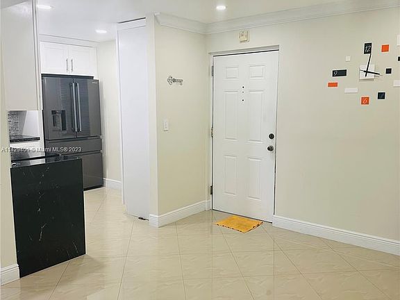4th image of 9460 Fontainebleau Blvd APT 530