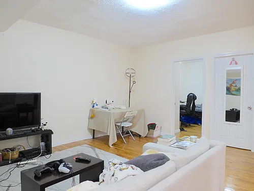 676 Massachusetts Ave #3 Photo 1