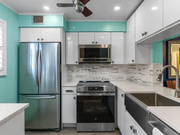 2741 S Oakland Forest Drive #104, Oakland Park, FL 33309