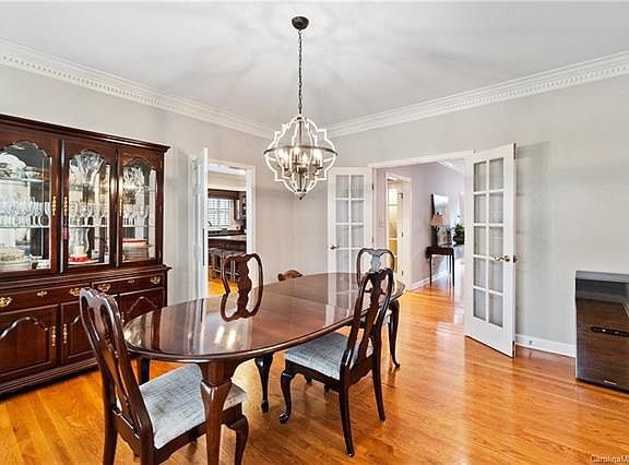 5th image of 326 41st Avenue Pl NW