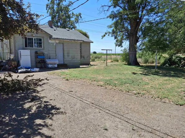 1371 Alexander Rd, Sunnyside, WA 98944