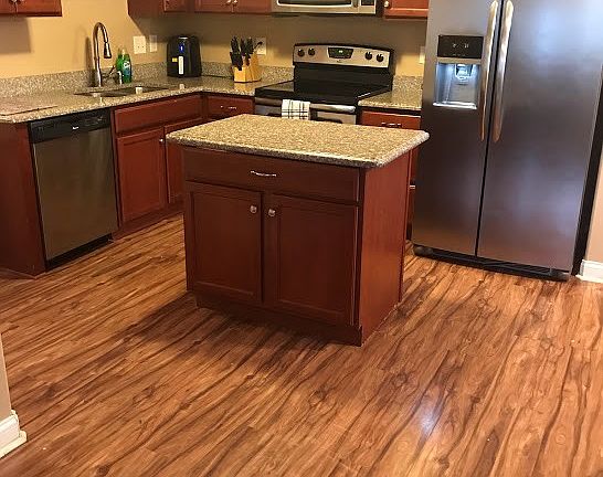 4th image of 942 Culverson Ct