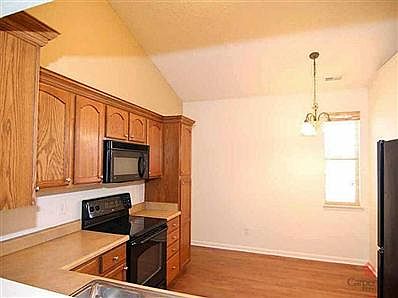 3rd image of 15439 Sandlands Cir