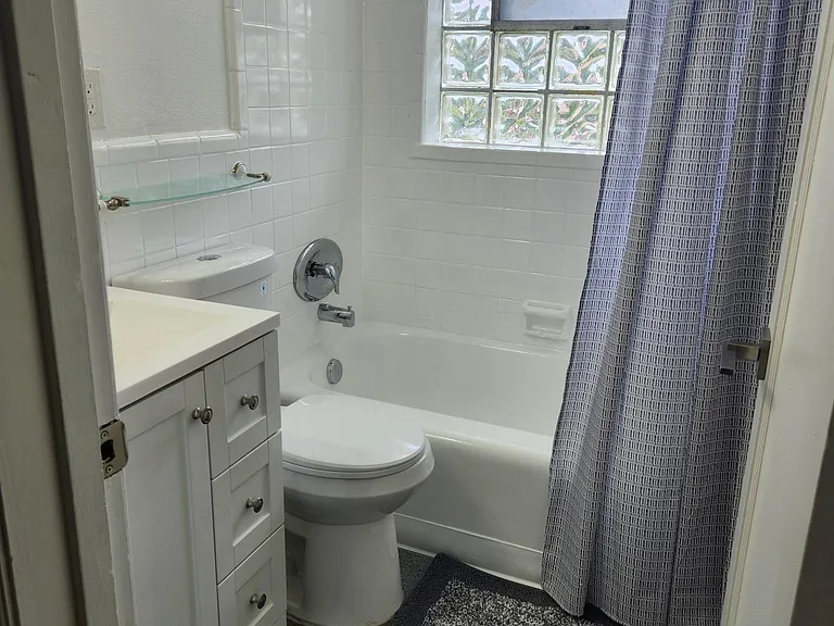 8400 Richard Ave — Photo 7